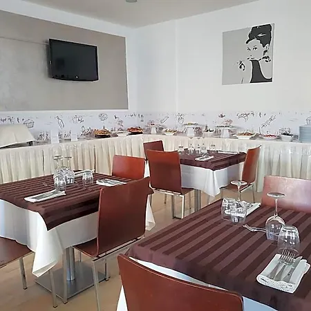 Diamante Hotell